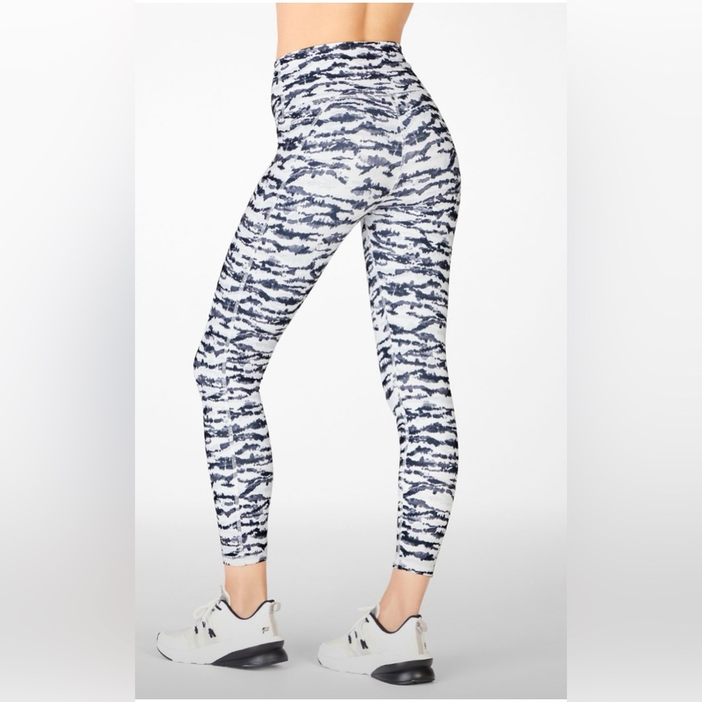 Fabletics Define PowerHold  High-Waisted
7/8 Legging